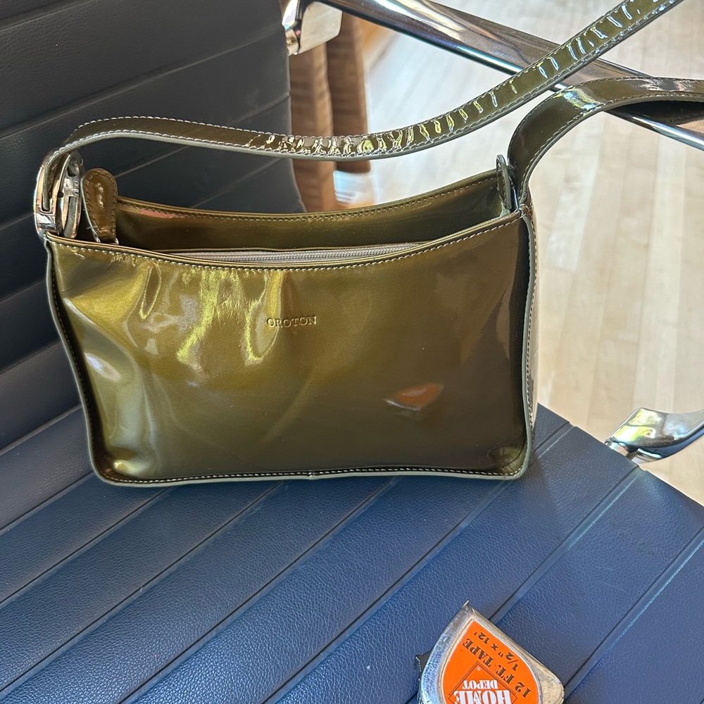 Oroton patent small handbag